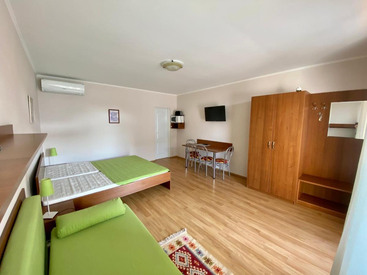 Apartmanovy Dom Flora Veľký Meder Dış mekan fotoğraf