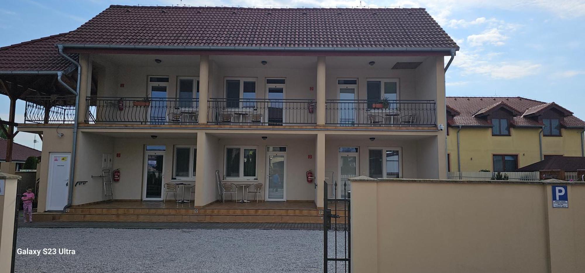 Apartmanovy Dom Flora Veľký Meder Dış mekan fotoğraf
