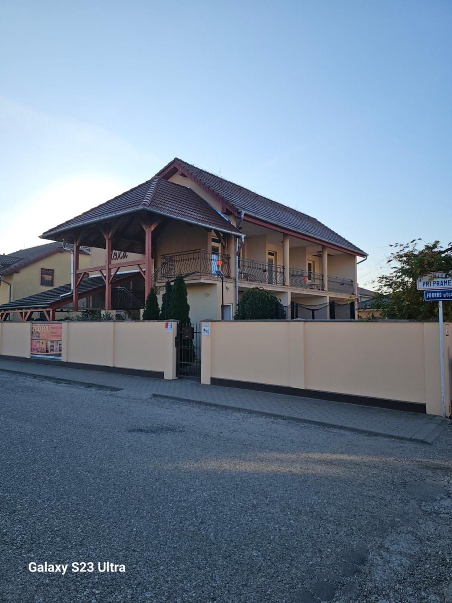 Apartmanovy Dom Flora Veľký Meder Dış mekan fotoğraf